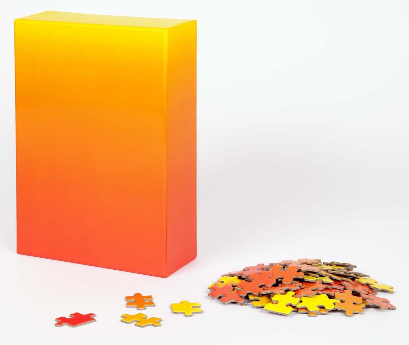 gradientpuzzle-redyellow-silo-bwpgry_2048x2048