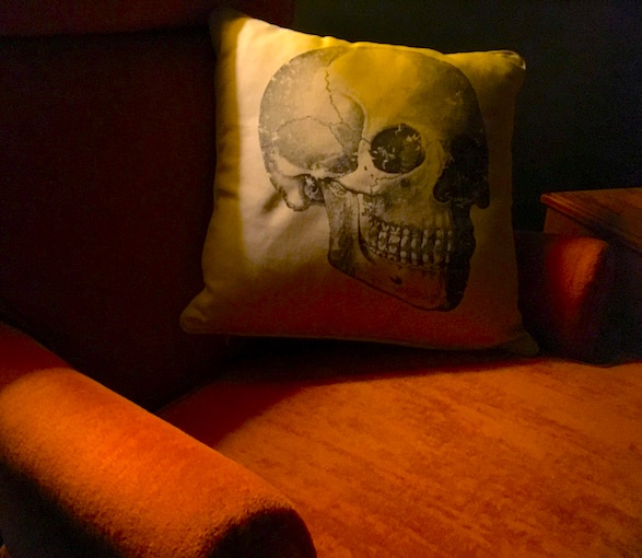 The Right Way To Passively Participate in an Escape Room