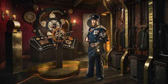 Claustrophobia game promo: a captain aboard a steampunk airship