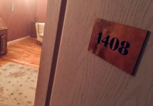 In-game: The cracked door to room 1408