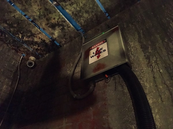 In-game: An electrical box labeled "Danger Live Wires."