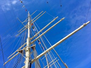 The mast of the RICK RICKMERS.
