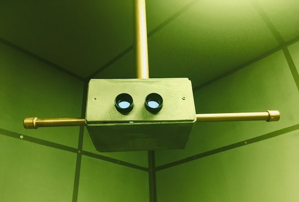 In-game: A periscope hanging from the ceiling.