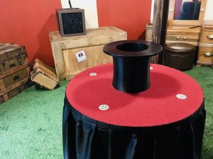 In-game: Closeup of the magician's hat.