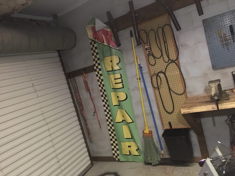 In-game: a bay door for the autoshop.