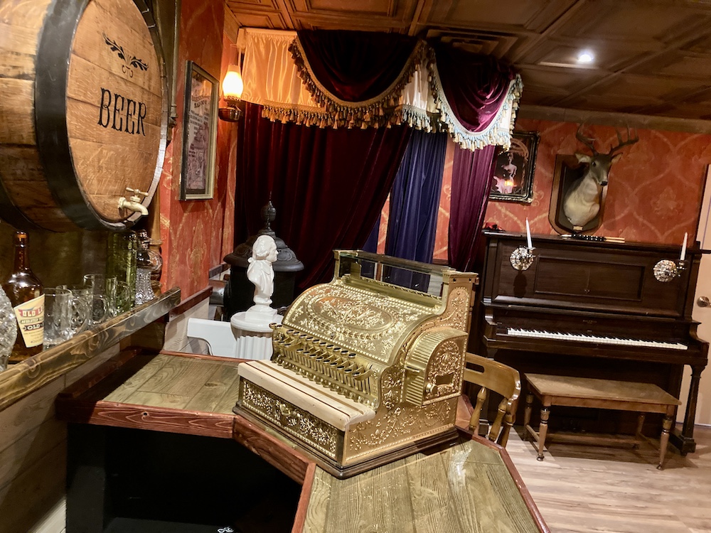 Cyber Raccoon – Train Robbery [Review]