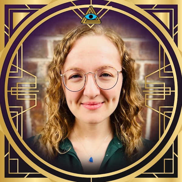 Lisa Spira's headshot in a gold RECON frame.