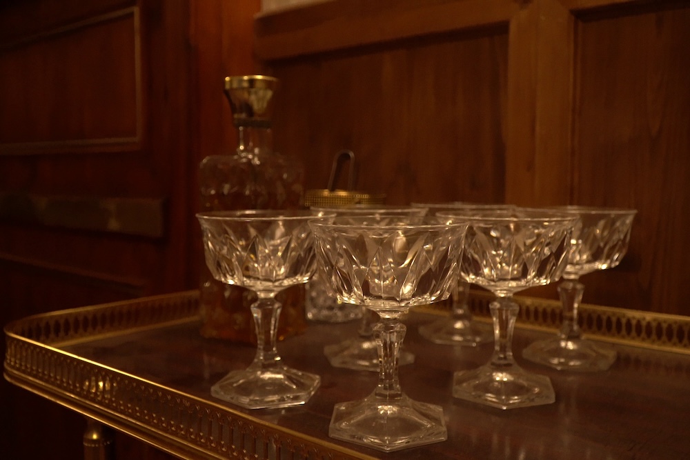 👑🔒 Trapgame – Antenna Palace [Review]