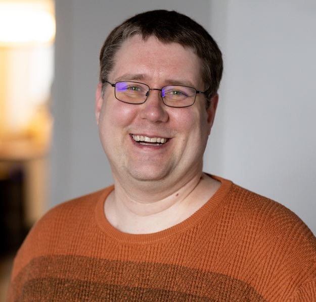 Mark Larson headshot.