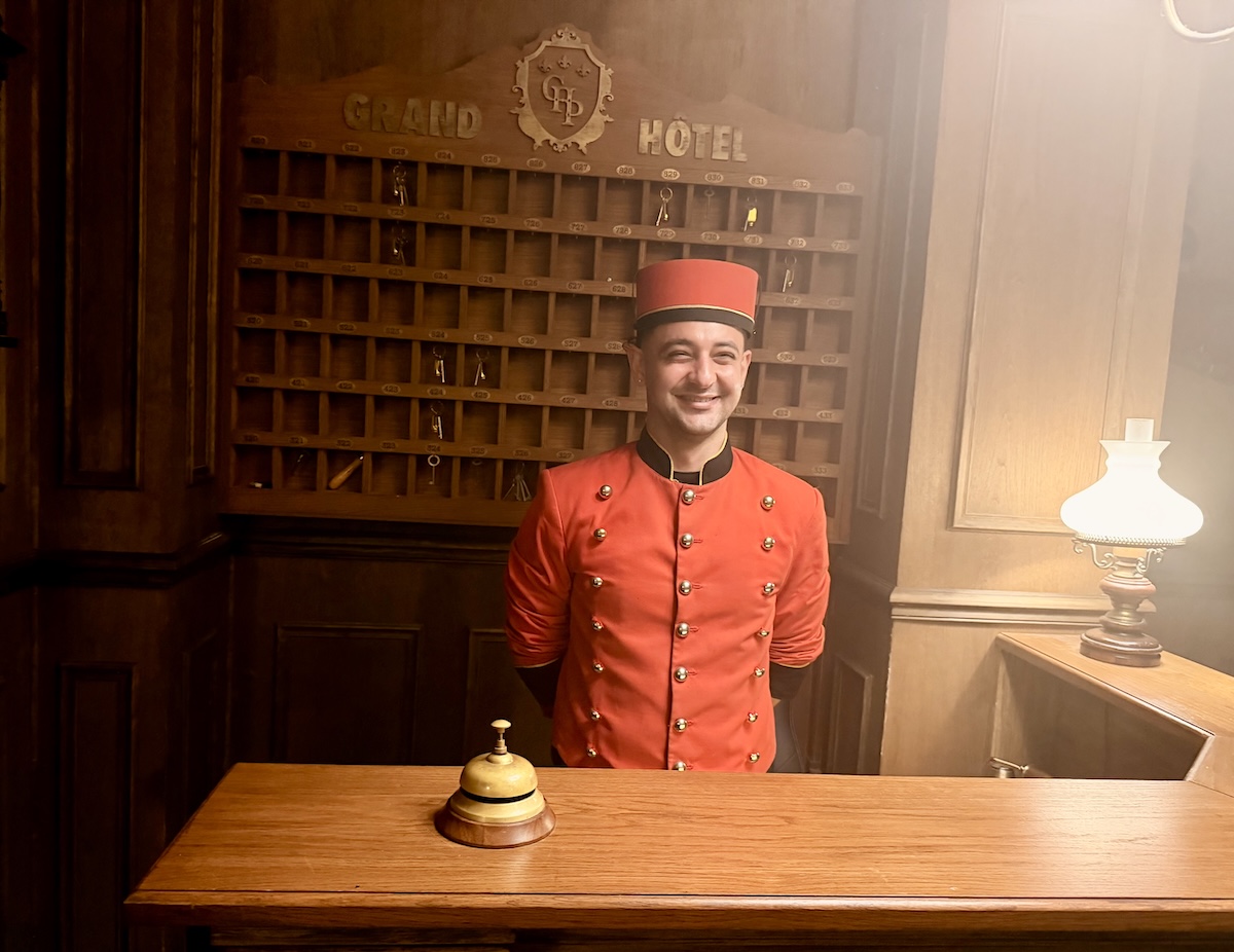 👑 🔒 The One Escape – The Grand Hotel of Paris [Review]