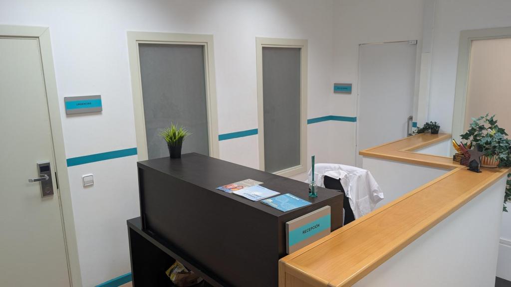 The front desk of a hospital, labelled "reception"